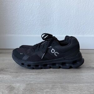 ON Women’s CLOUDRUNNER Black Waterprroof Running Shoe Size 7